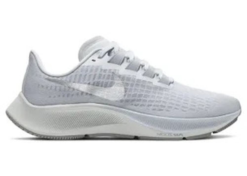 Nike Air Zoom Pegasus 37 Women's Sz 9.5 Running Shoes Gray Metallic Silver *EUC